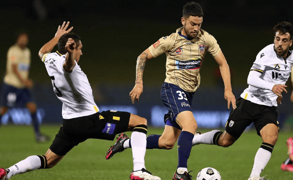 集结日体能课后，纽卡斯尔豪取连胜备战中超，球迷炸锅，临场指挥获称赞的简单介绍-九游体育官网